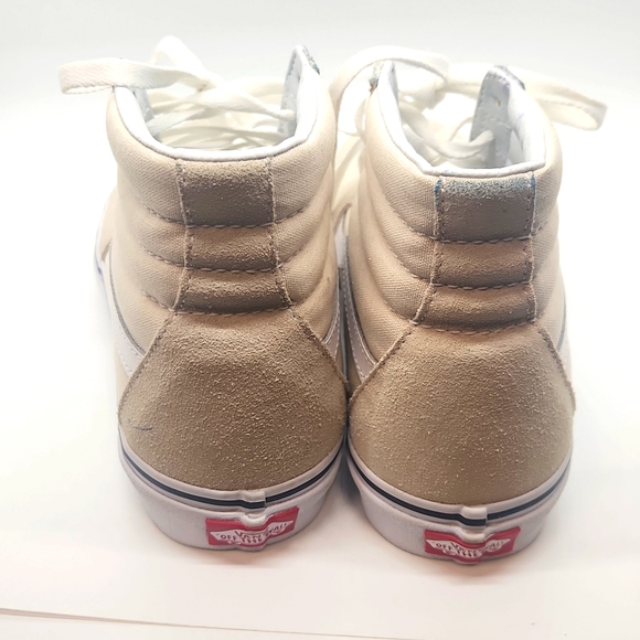 Vans - Picture 3 of 7